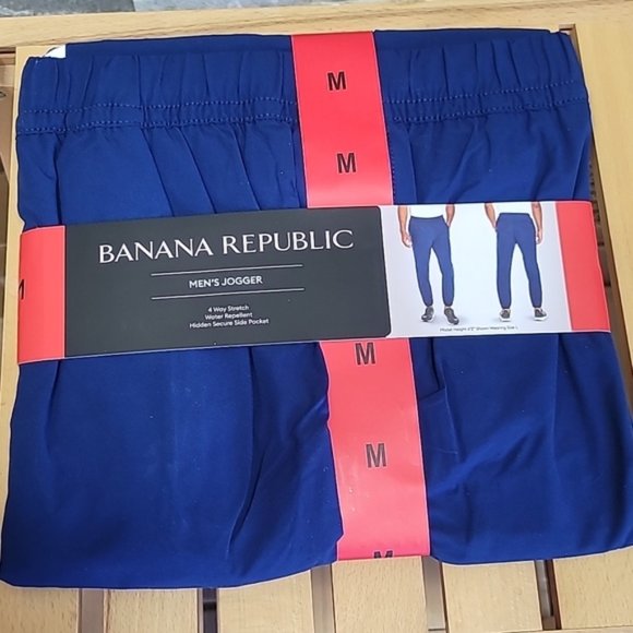 Banana Republic Men's Jogger 4-Way Stretch Secure Pocket - Picture 3 of 4